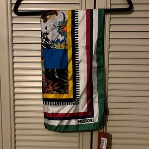 100% silk square Missoni. Scarf, NWT